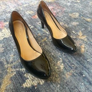 Coke Haan Black Pumps